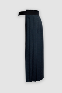 POLKA DOT APRON WITH LARGE PLEATS